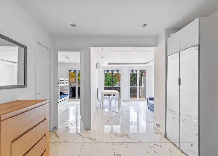 Au Coeur De Juan Les Pins L'empire 8 Couchages